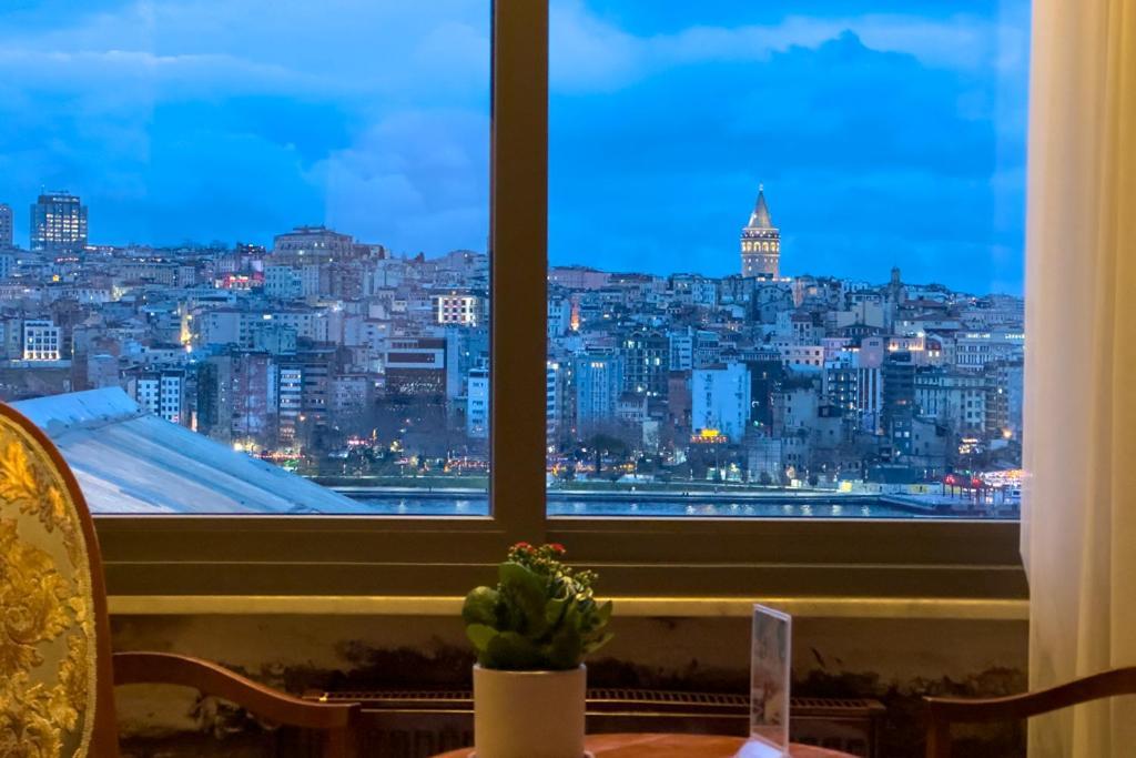 The Halic Bosphorus Hotel Istanbul Exterior photo